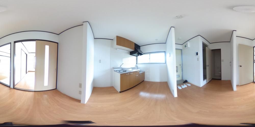 ���r���O