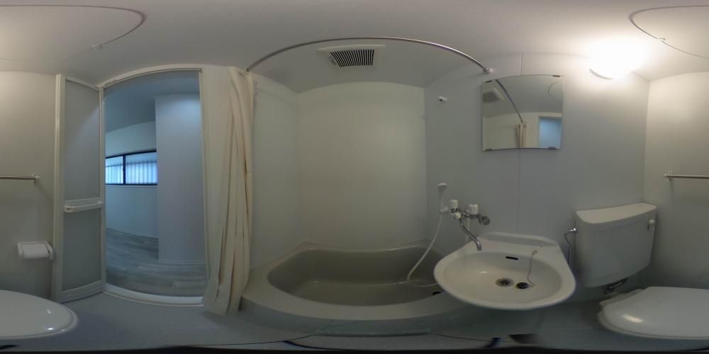 �o�X���[��