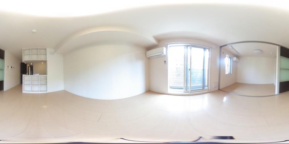 ���r���O