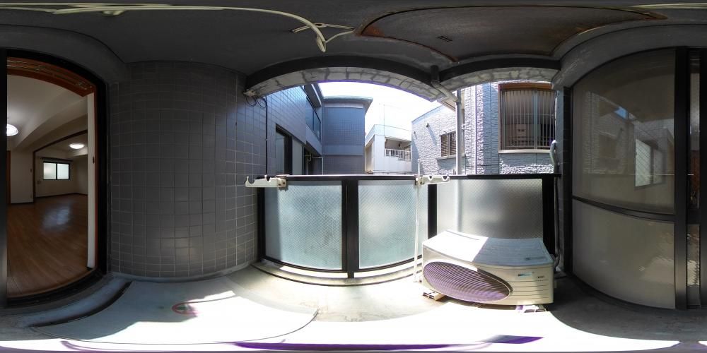 �o���R�j�[