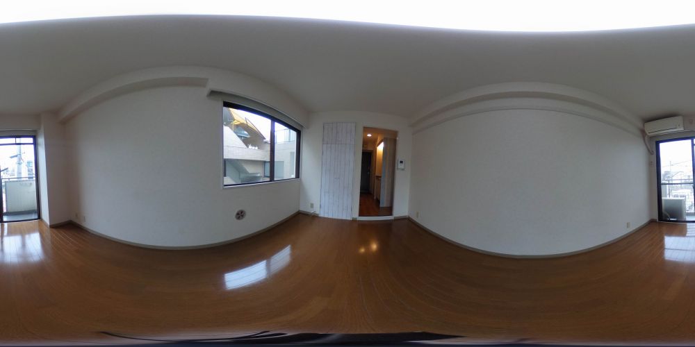 ���r���O