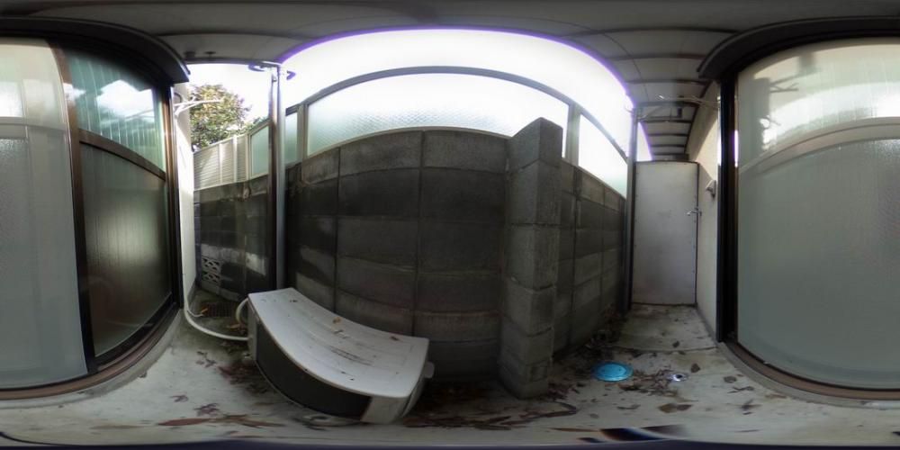 �o���R�j�[