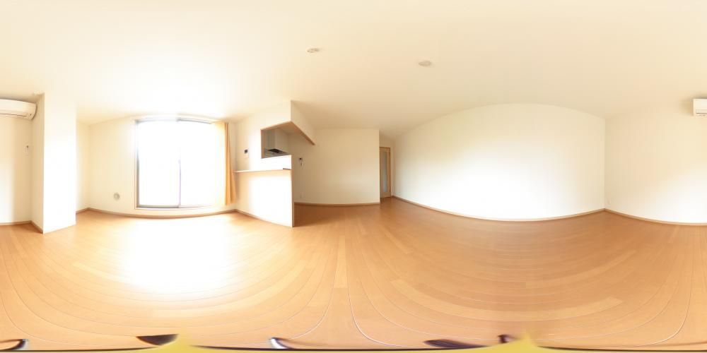 ���r���O