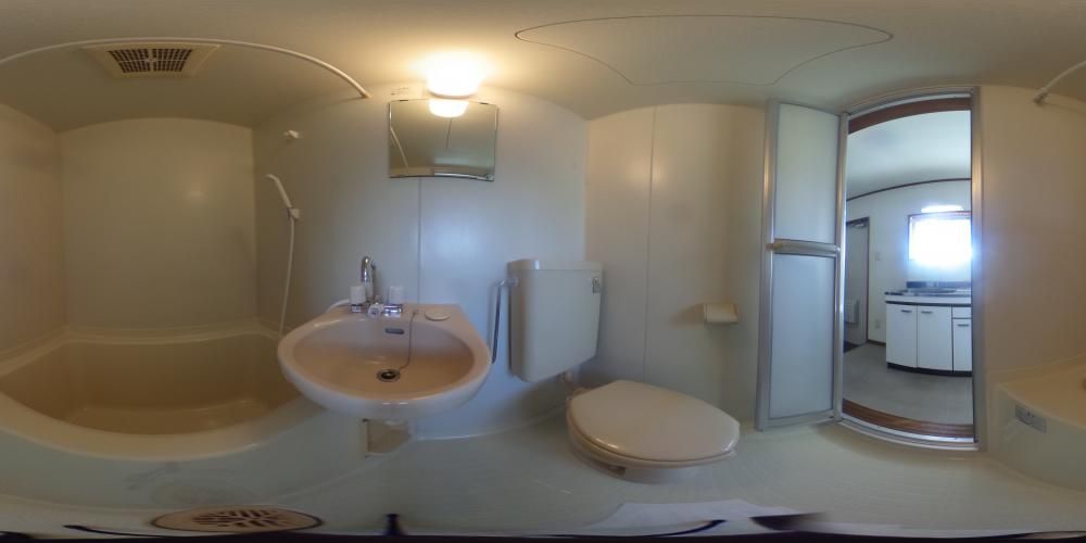 �o�X���[��