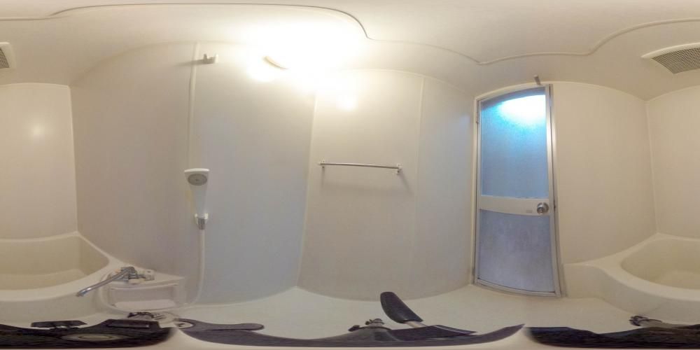 �o�X���[��