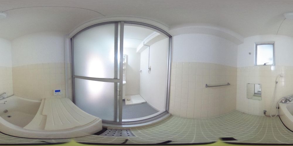 �o�X���[��