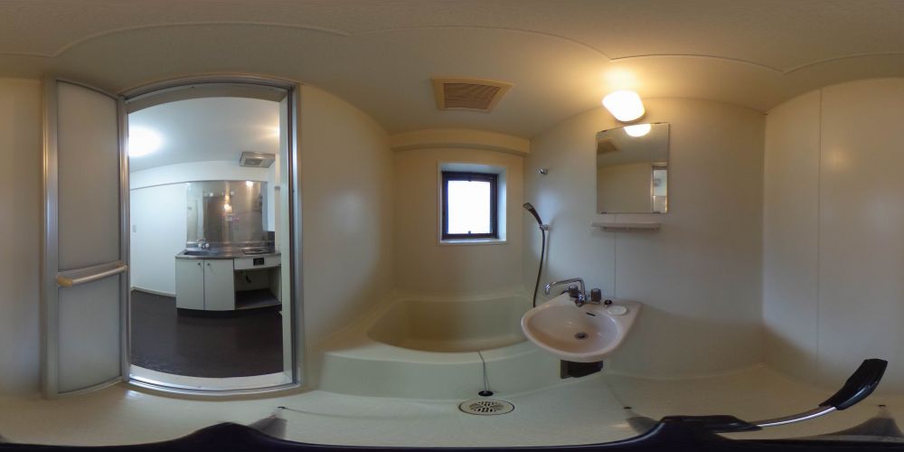 �o�X���[��