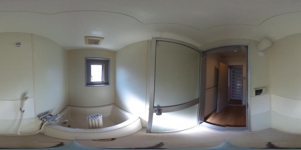 �o�X���[��