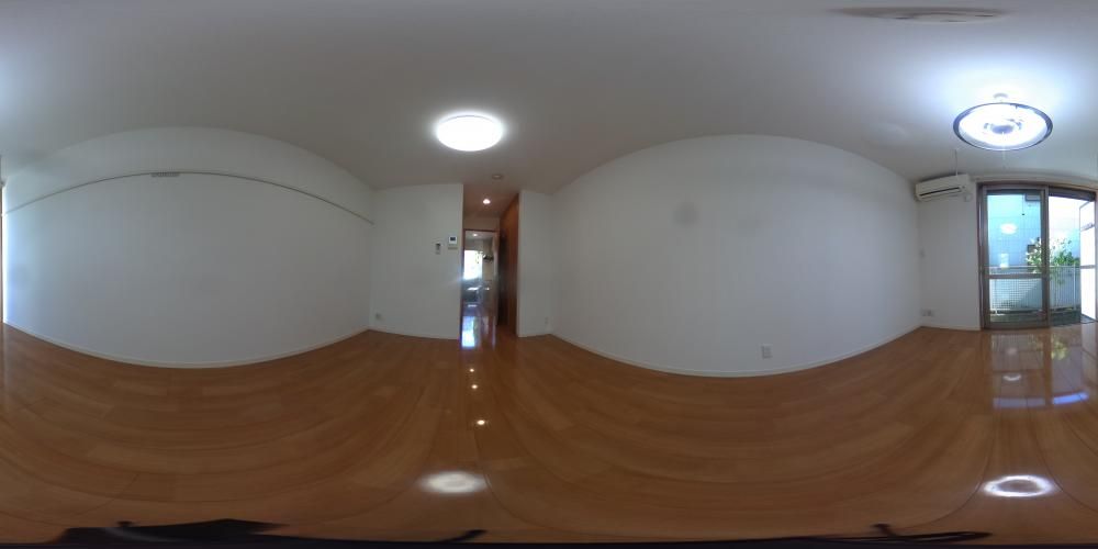 �m��